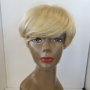 Gorgeous Short Blond Synthetic Wig
